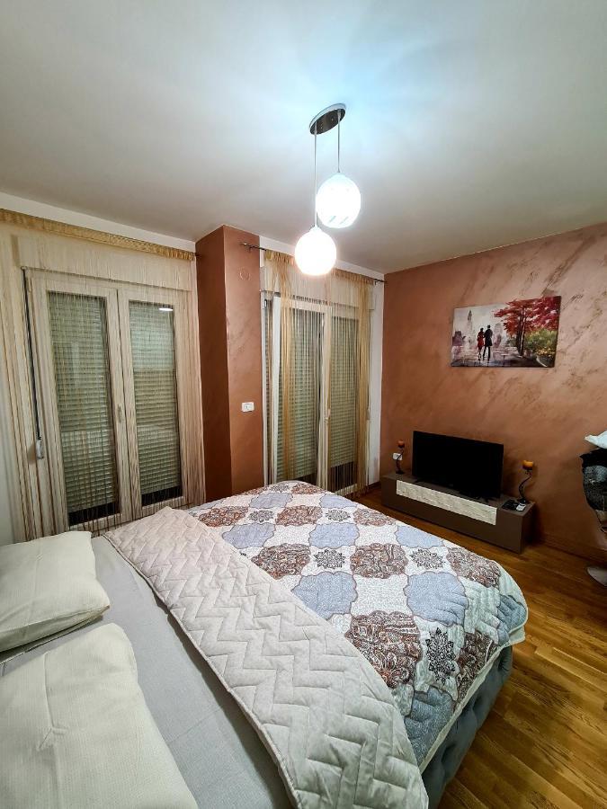 Апартаменты Apartman Bogdan 2 Подгорица Экстерьер фото